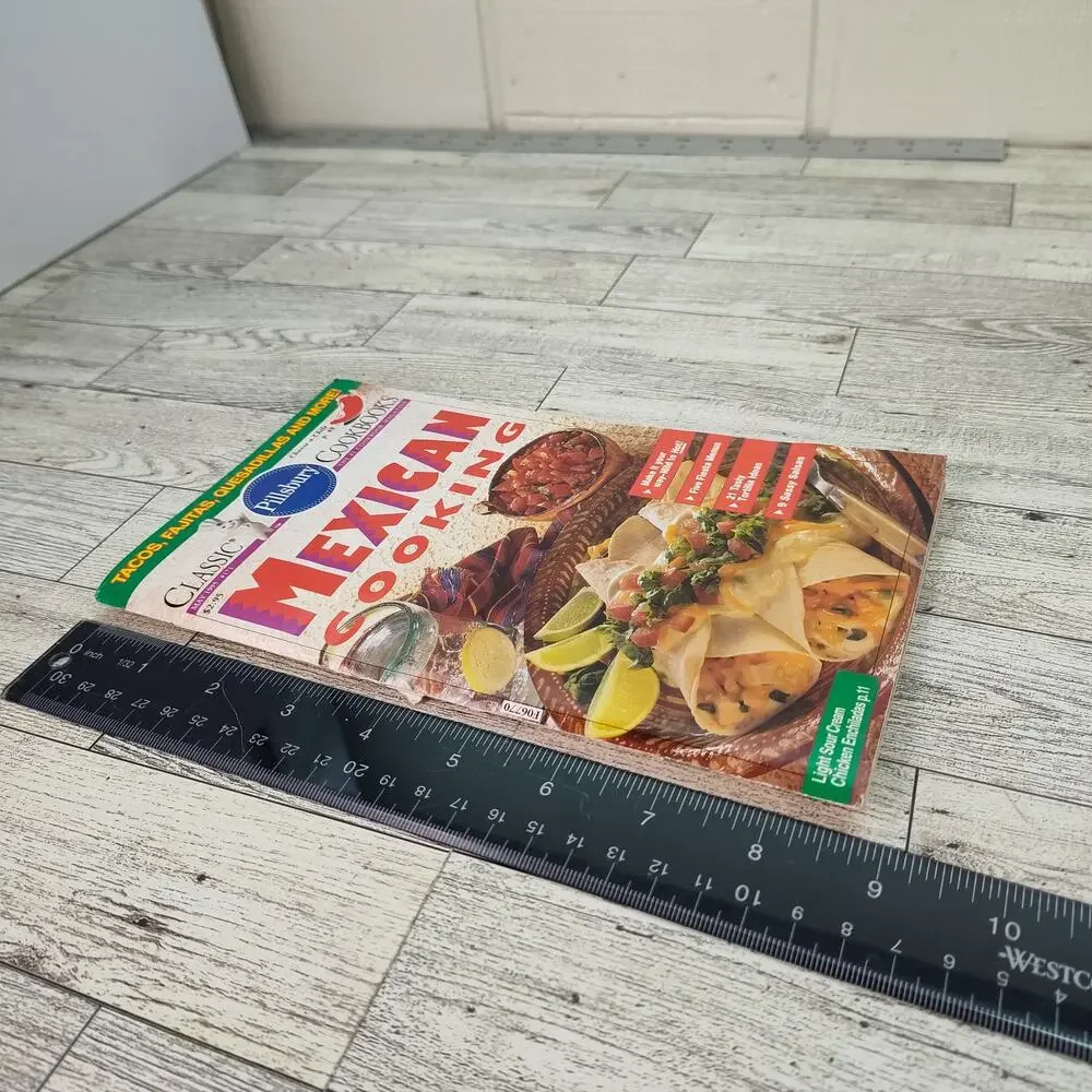 Mexican Cooking Pillsbury Classic‎ Cookbook Booklet 1995 Vintage Tacos Fajitas